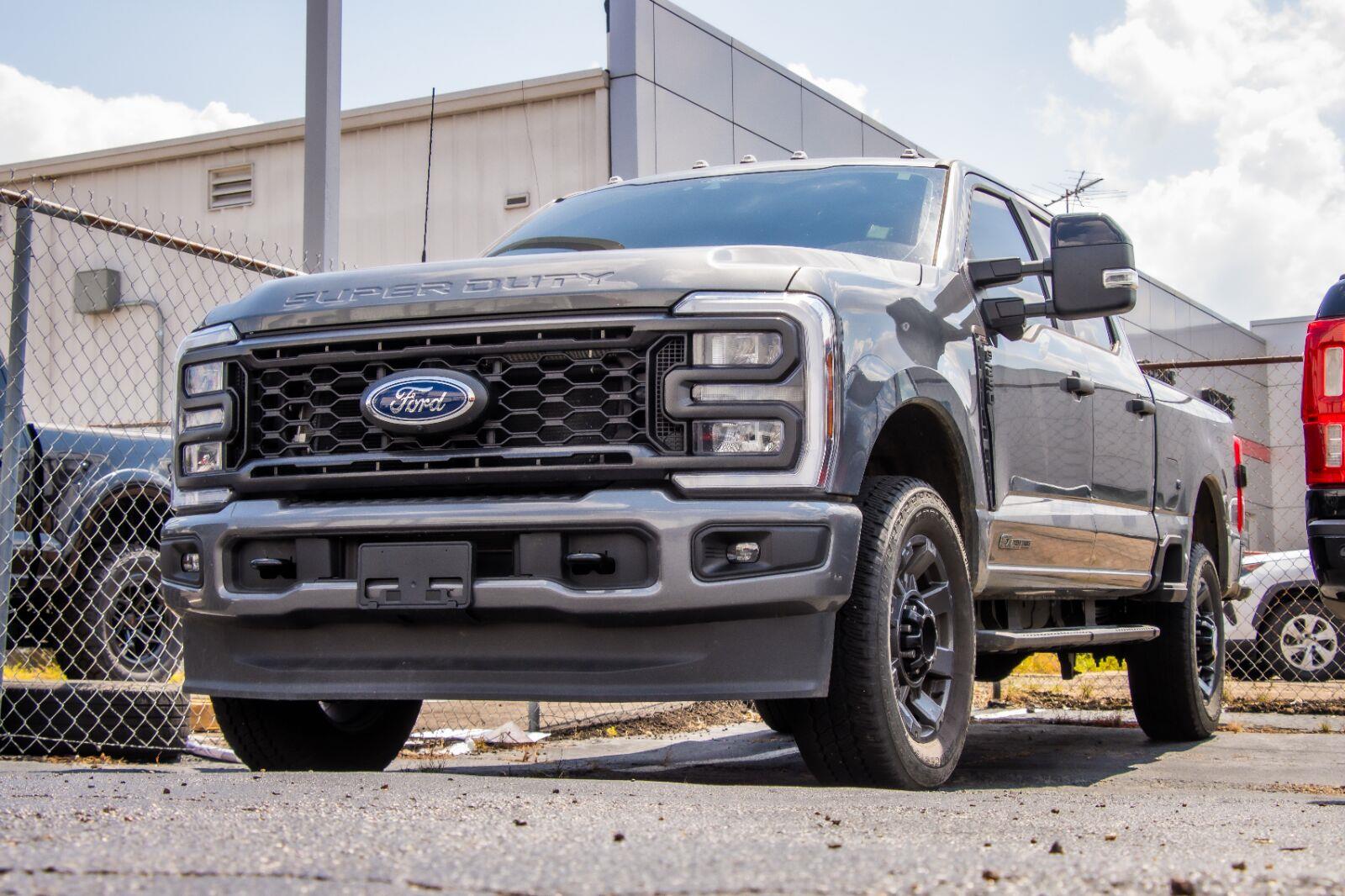  2024 Ford F-250 Super Duty XL Crew Cab 4WD   