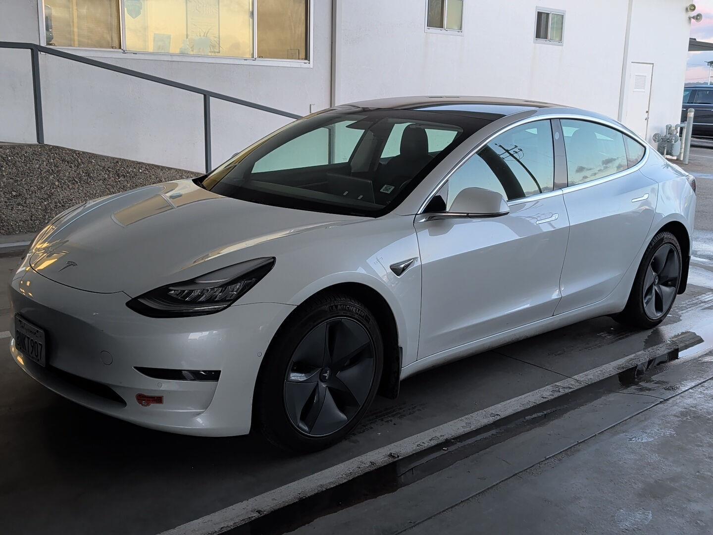 2020 Tesla Model 3 Standard Range Plus RWD