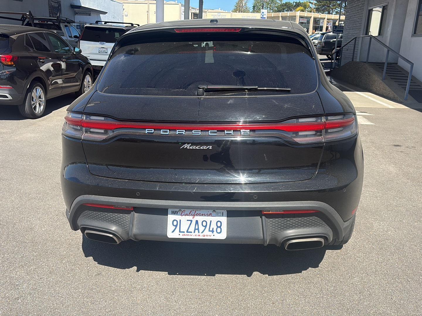 View vehicle photo 4