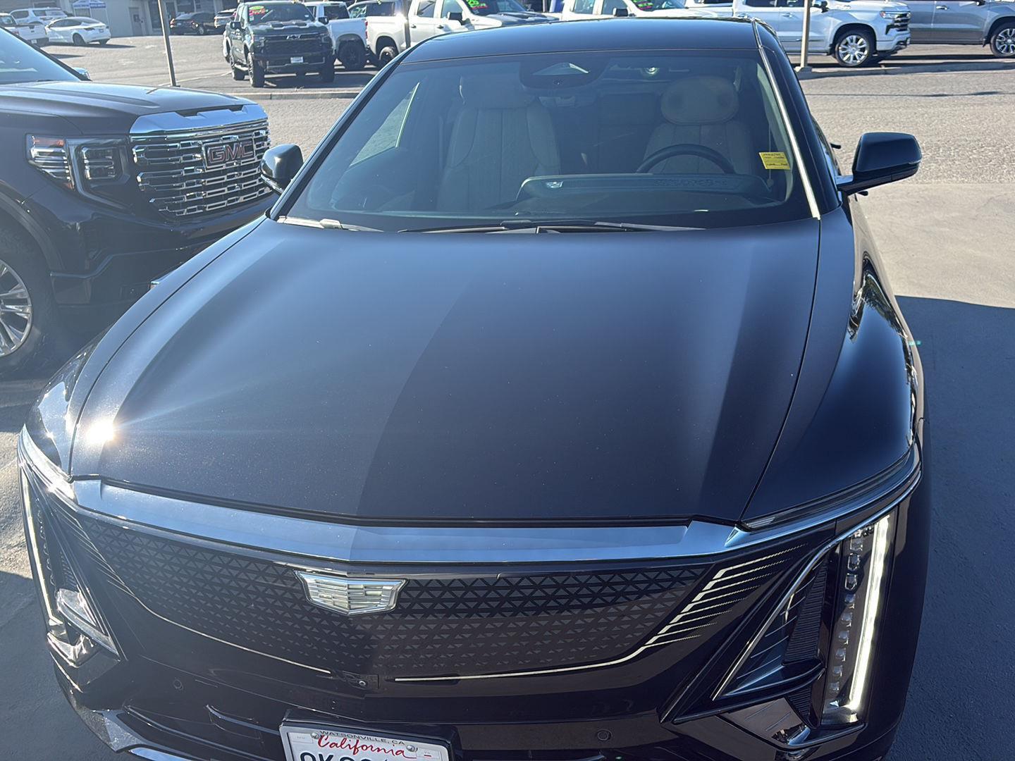 View vehicle photo 7