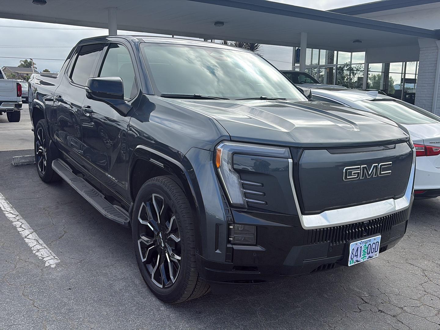 Deep Ocean Metallic 2025 GMC Sierra EV Denali Crew Cab (Max Range) e4WD Pickup Truck All-Wheel Drive Automatic