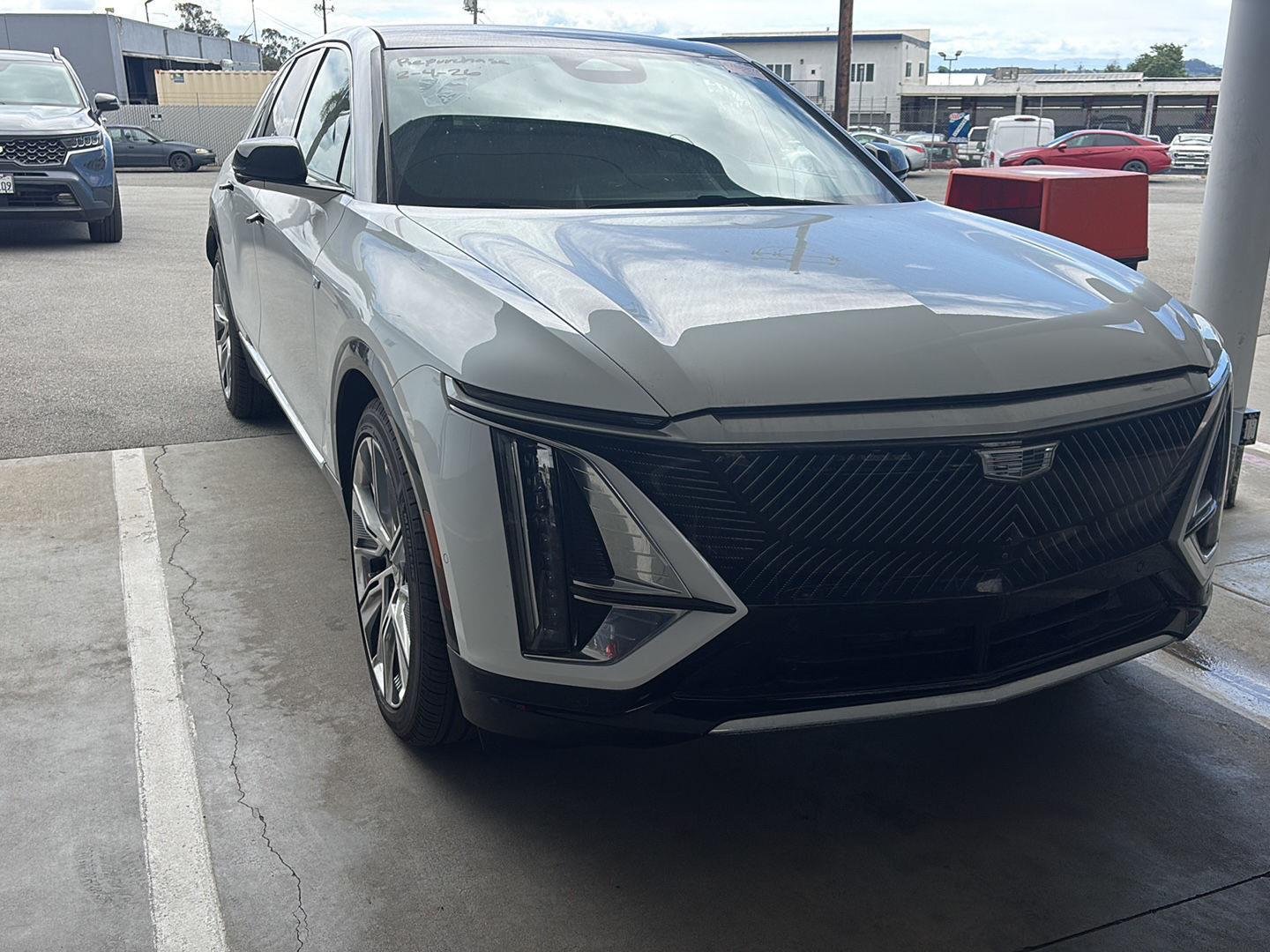 Crystal White Tricoat 2024 Cadillac LYRIQ Sport 1 AWD SUV / Crossover All-Wheel Drive Automatic