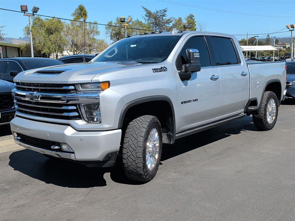 Silver Ice Metallic 2022 Chevrolet Silverado 2500HD Pickup Truck Four-Wheel Drive 6-Speed Automatic