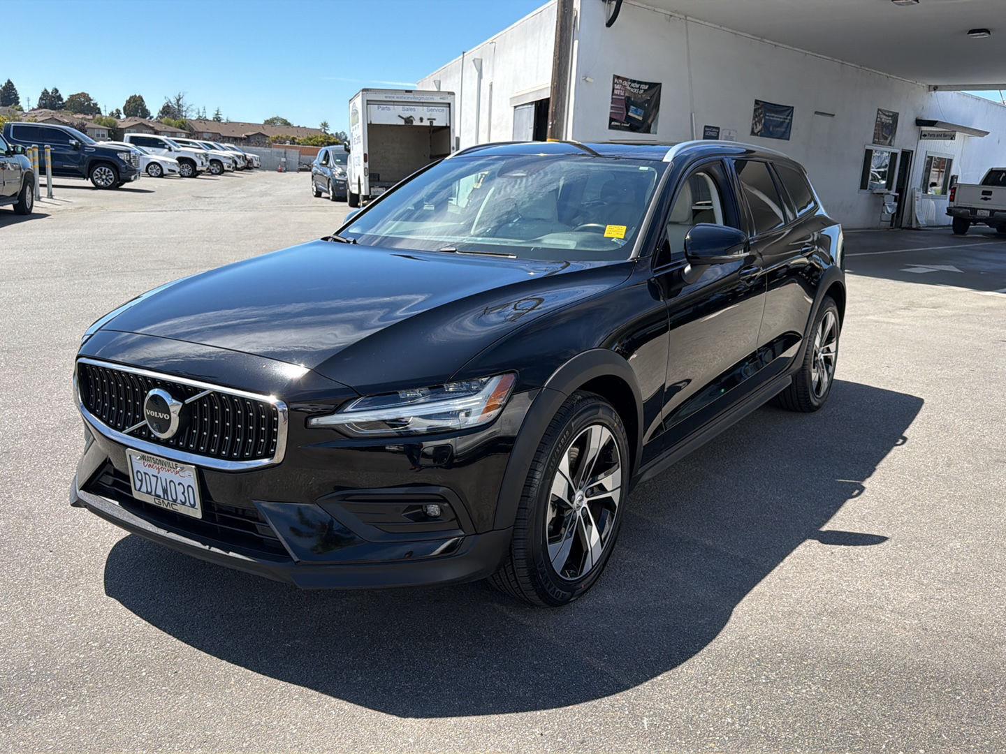 2023 Volvo V60 Cross Country B5 Plus AWD