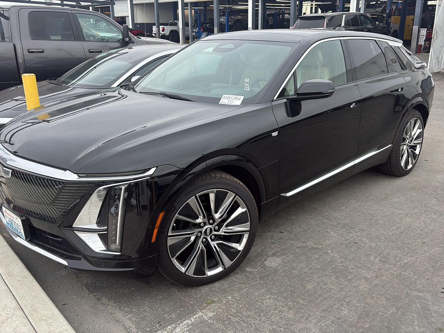 2026 Cadillac LYRIQ Signature Luxury AWD