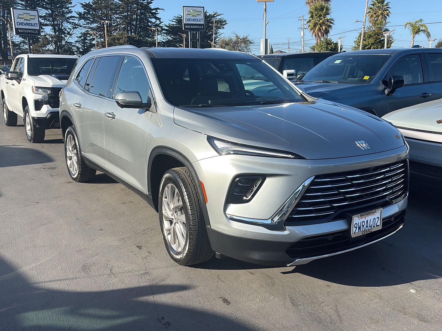 Moonstone Gray Metallic 2026 Buick Enclave SUV / Crossover Front-Wheel Drive 8-Speed Automatic