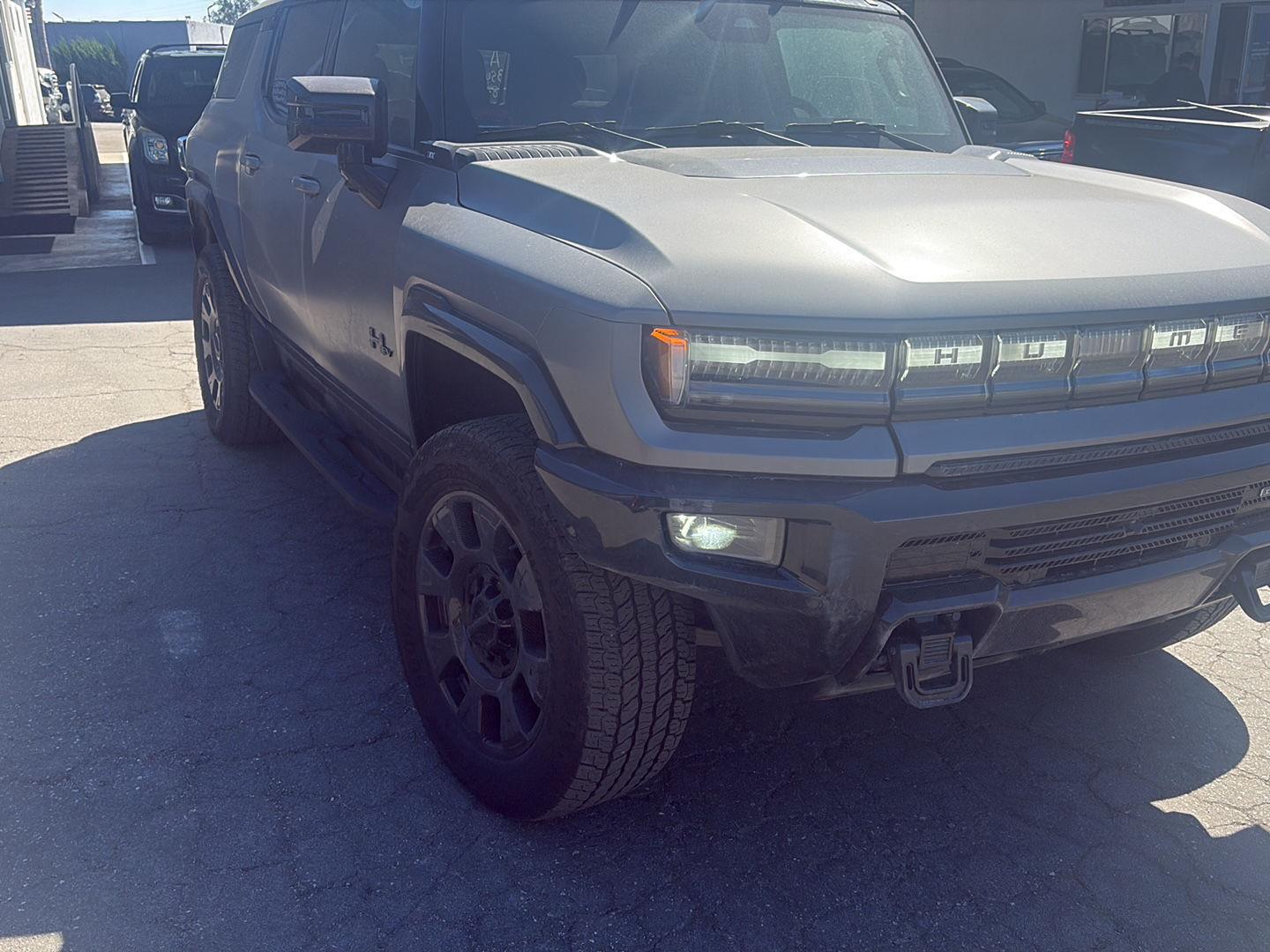 Magnus Gray Matte 2026 GMC Hummer EV SUV SUV / Crossover All-Wheel Drive Automatic
