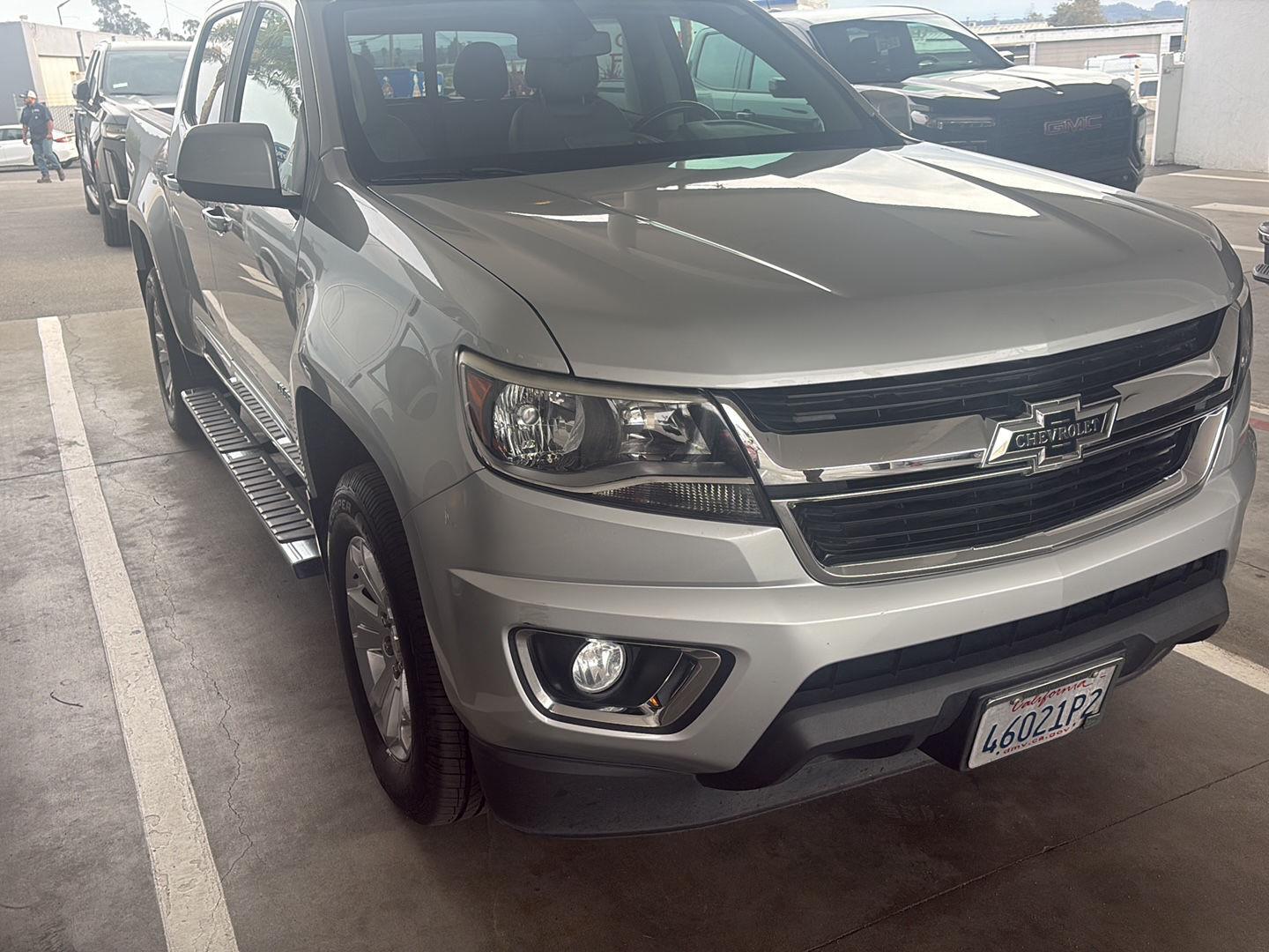 Silver Ice Metallic 2018 Chevrolet Colorado Pickup Truck 4X2 6-Speed Automatic
