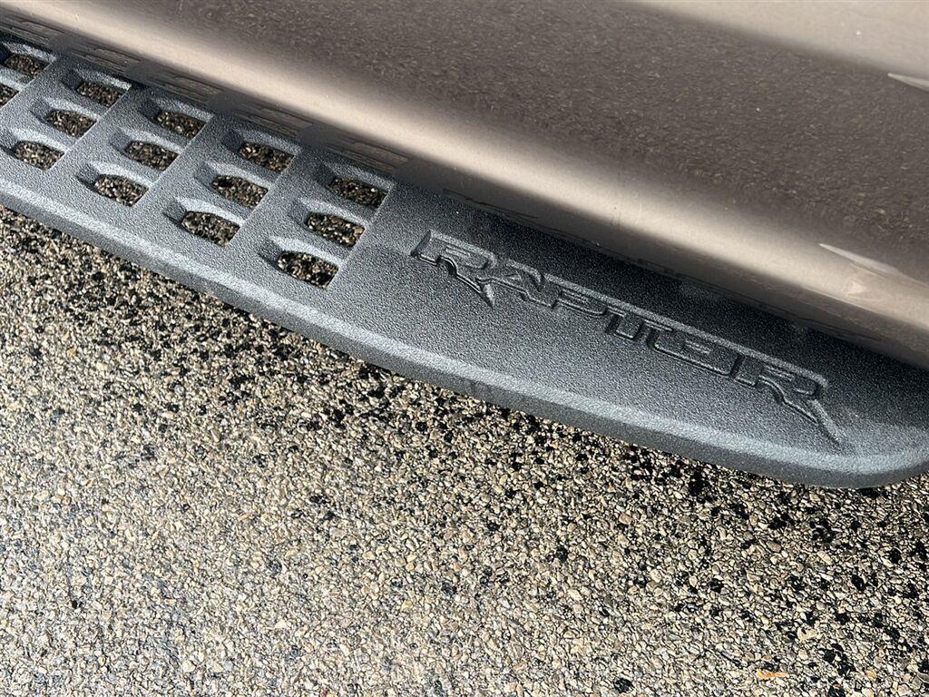 2016 Ford F-150 photo 10 of 30