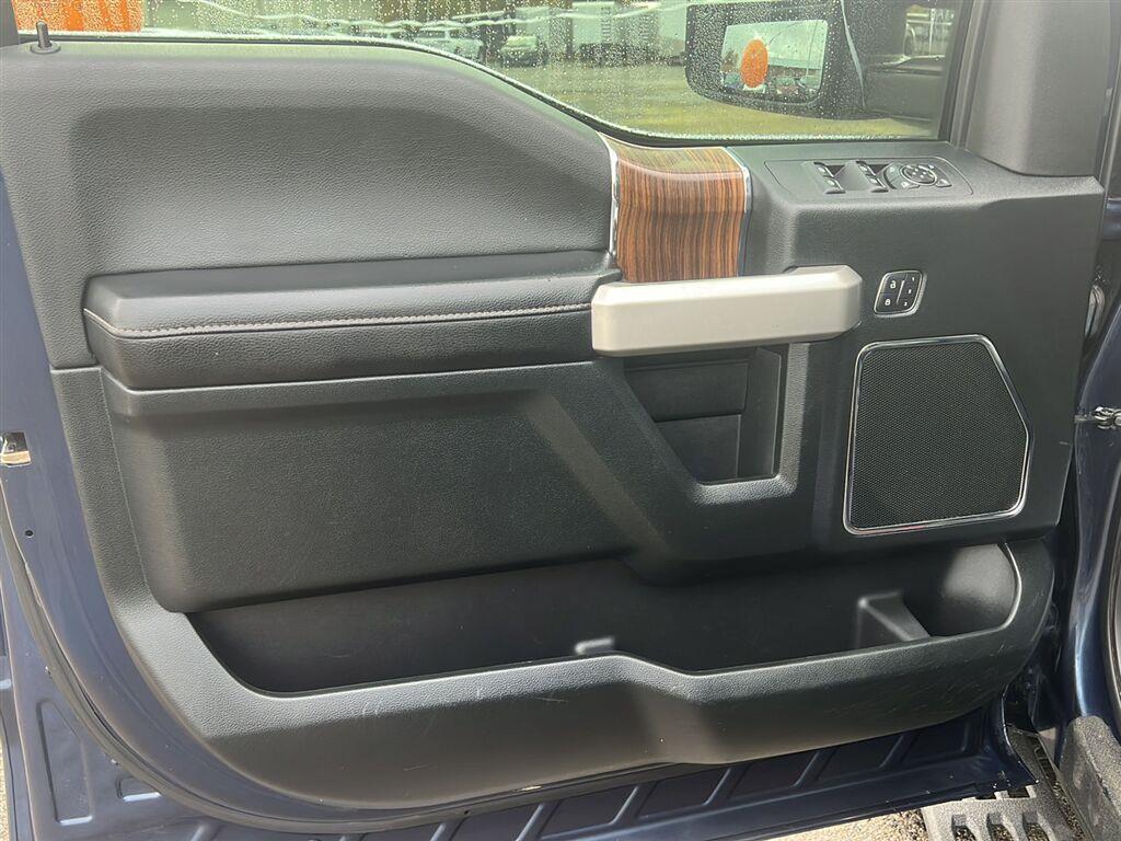 2016 Ford F-150 photo 12 of 30