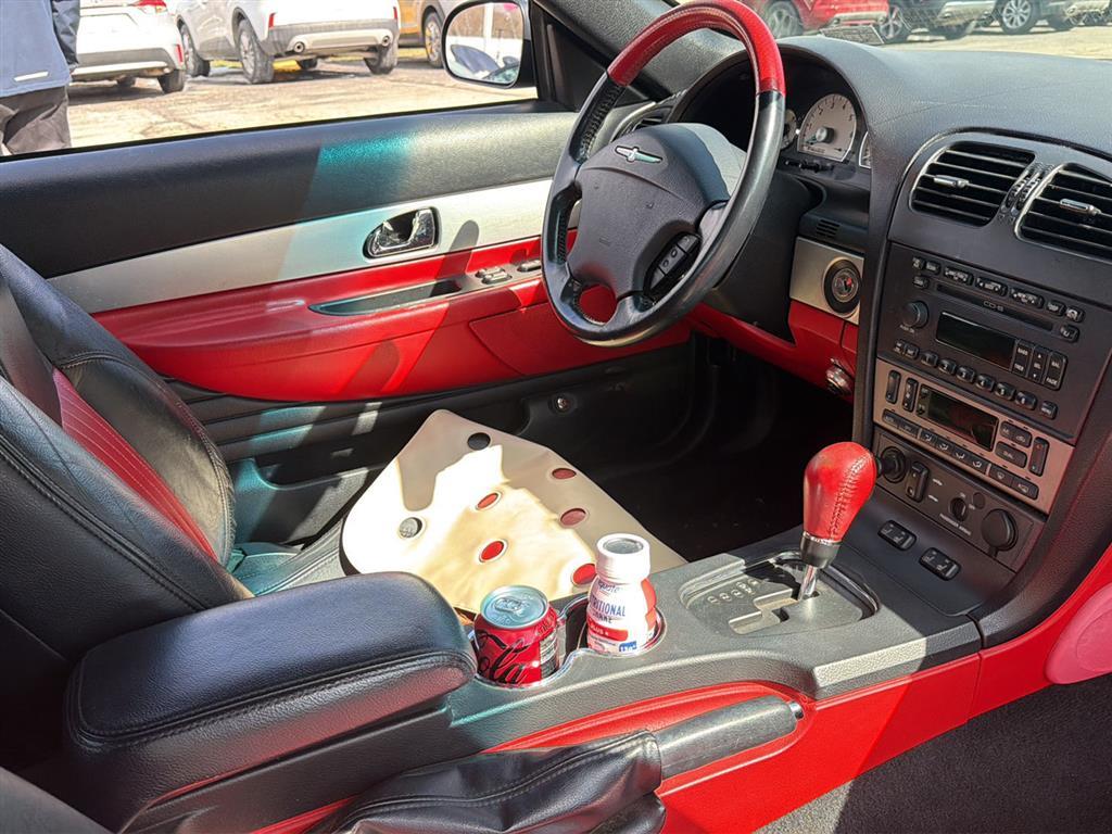 View vehicle photo 4