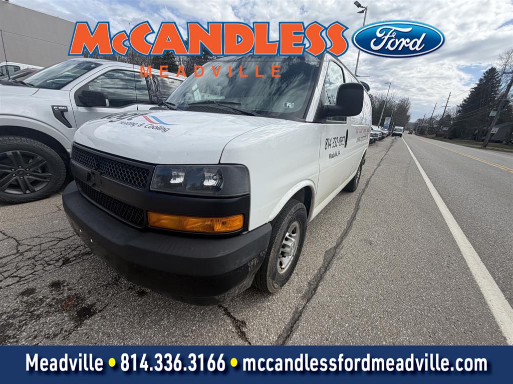 Summit White 2019 Chevrolet Express Cargo 2500 RWD Van Rear-Wheel Drive 8-Speed Automatic