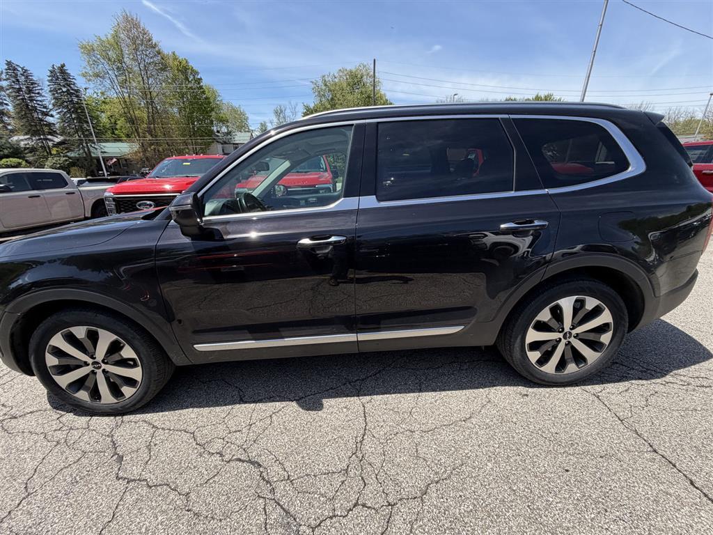 2022 Kia Telluride S - 1