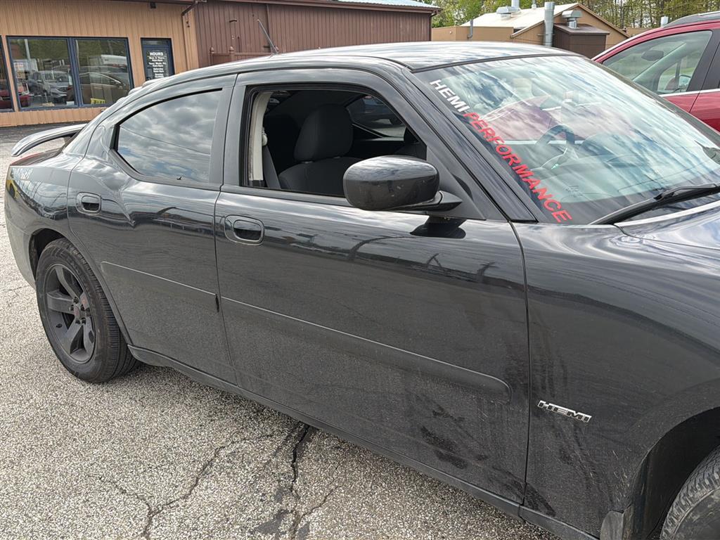 Black 2008 Dodge Charger SXT RWD Sedan Rear-Wheel Drive Automatic