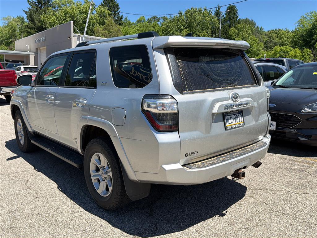 2019 Toyota 4Runner SR5 Premium - 4
