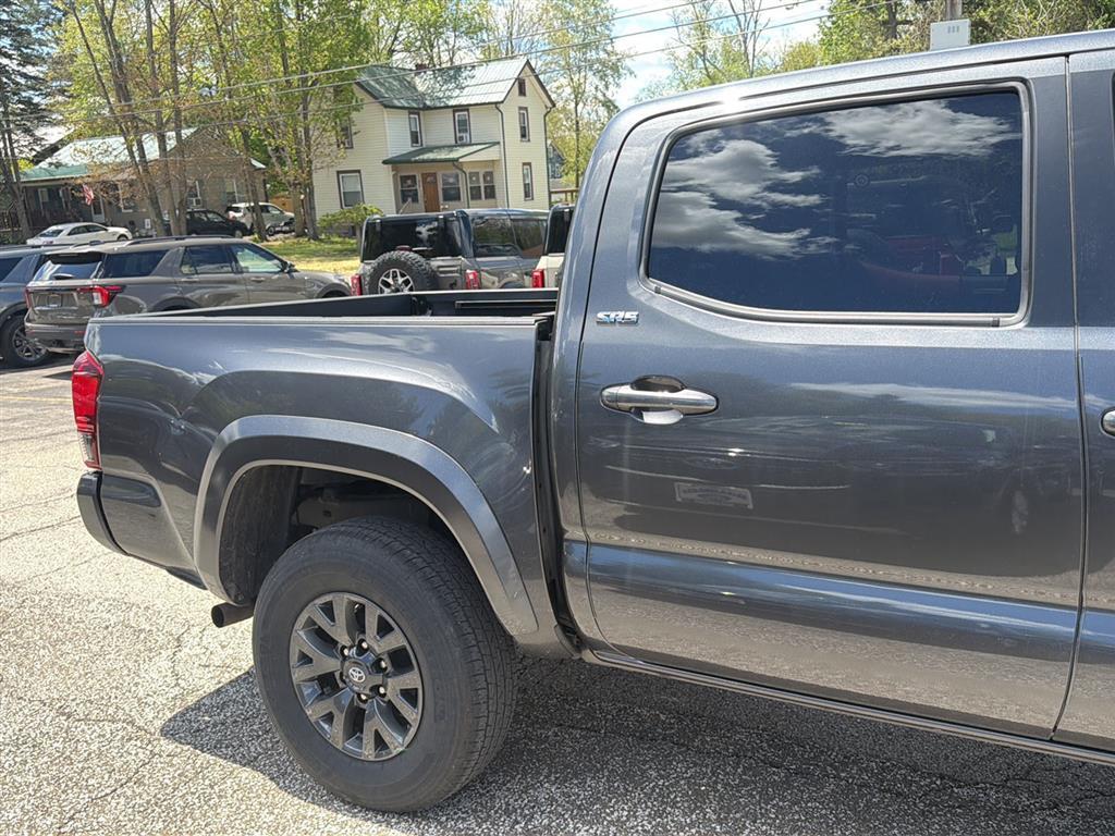 2023 Toyota Tacoma SR5 V6 - 7