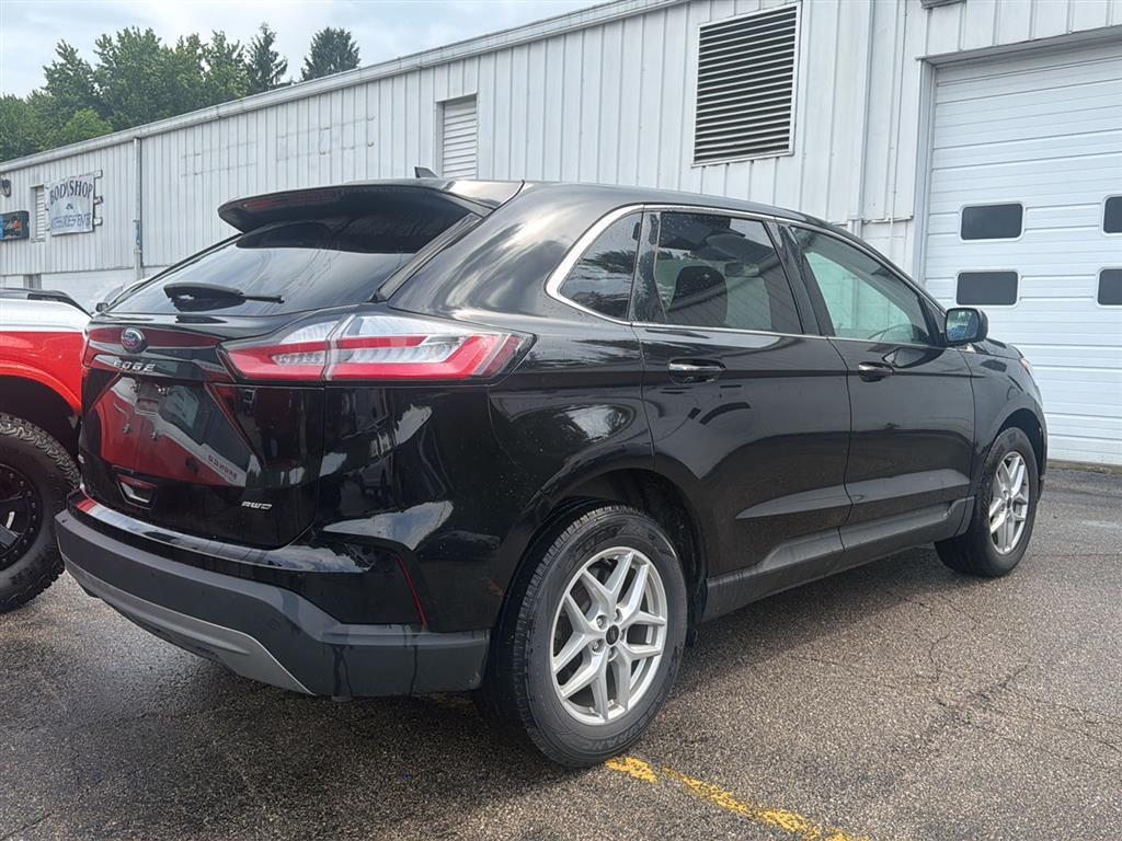 2023 Ford Edge photo 11 of 33