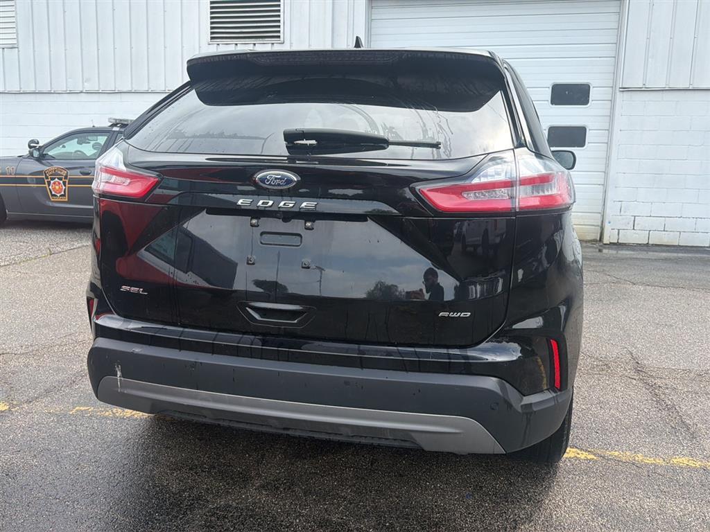 2023 Ford Edge photo 13 of 33