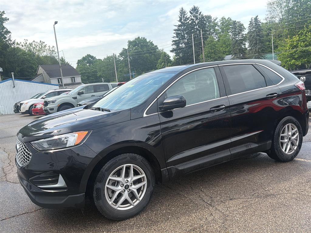 2023 Ford Edge photo 18 of 33