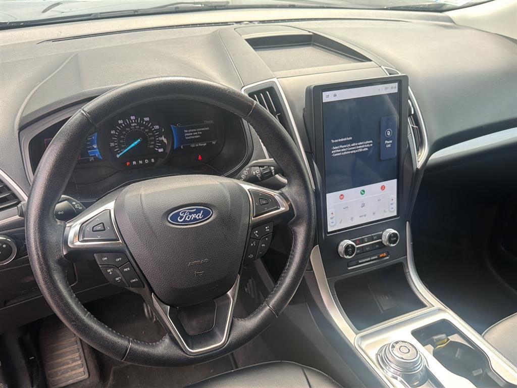 2023 Ford Edge photo 22 of 33