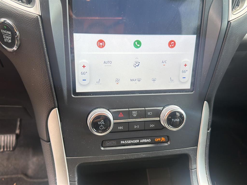 2023 Ford Edge photo 25 of 33