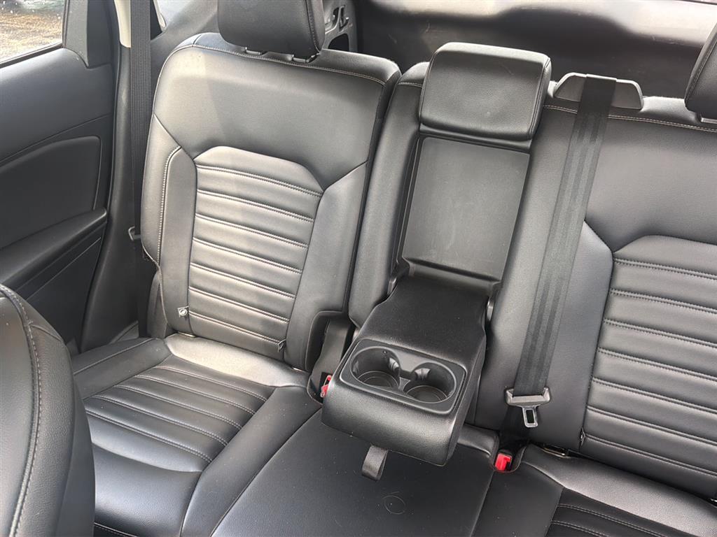 2023 Ford Edge photo 29 of 33