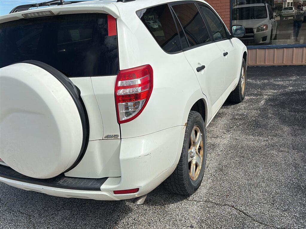 2010 Toyota RAV4 photo 7 of 7