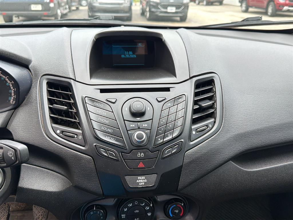 2015 Ford Fiesta photo 10 of 20