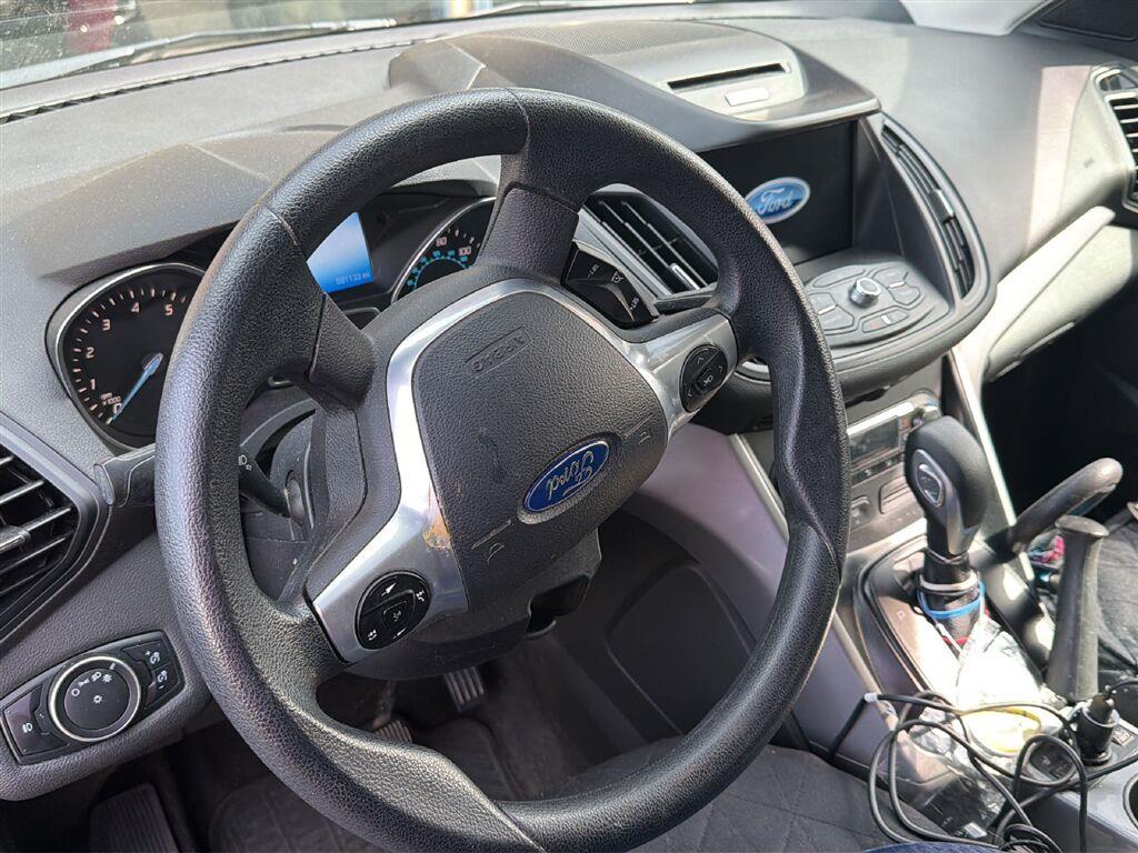 2016 Ford Escape photo 10 of 10