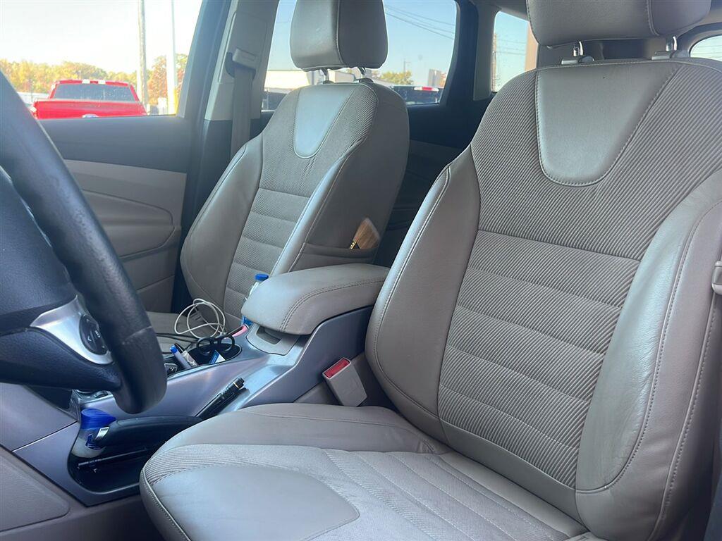 2016 Ford Escape photo 10 of 21