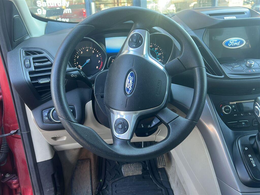 2016 Ford Escape photo 11 of 21