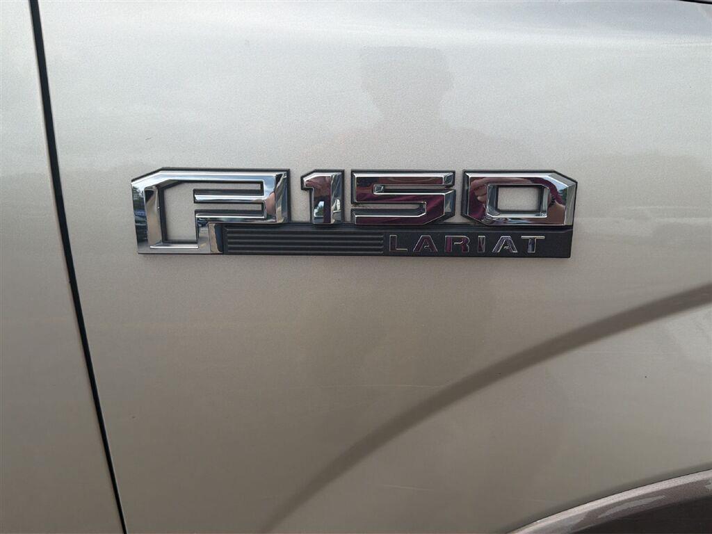 2017 Ford F-150 photo 5 of 19