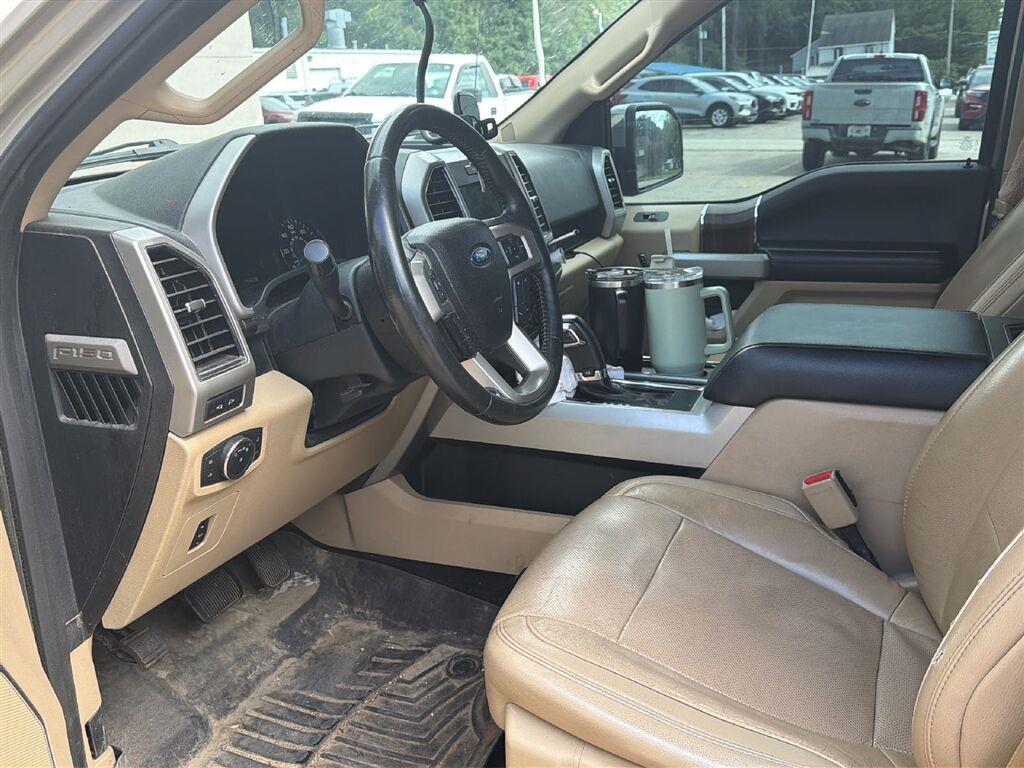 2017 Ford F-150 photo 9 of 19