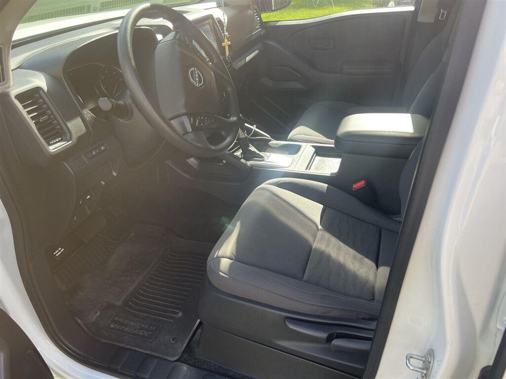 2024 Nissan FRONTIER S photo 8 of 11