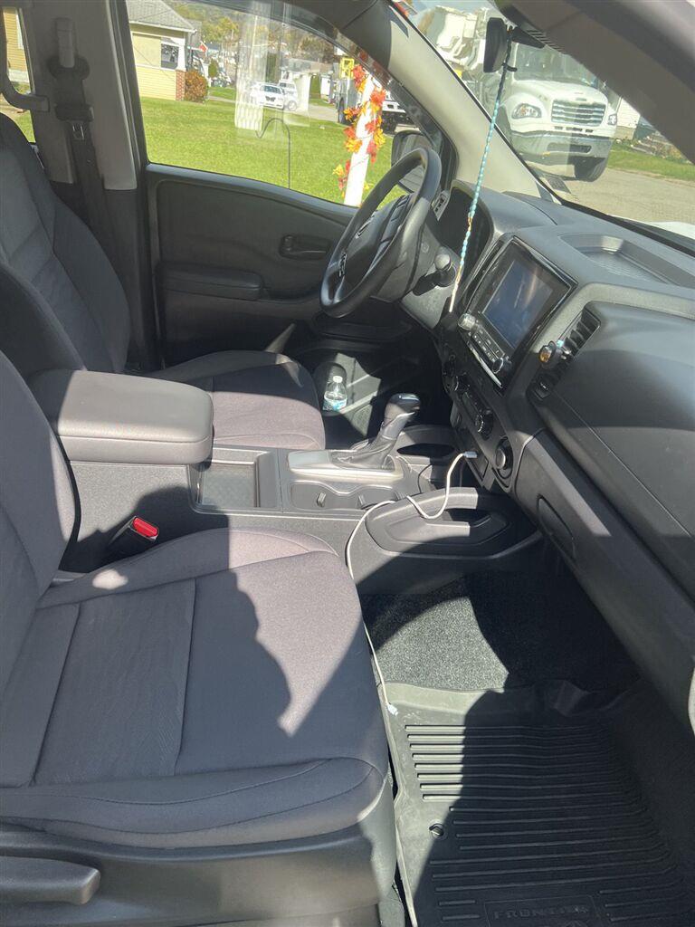 2024 Nissan FRONTIER S photo 10 of 11