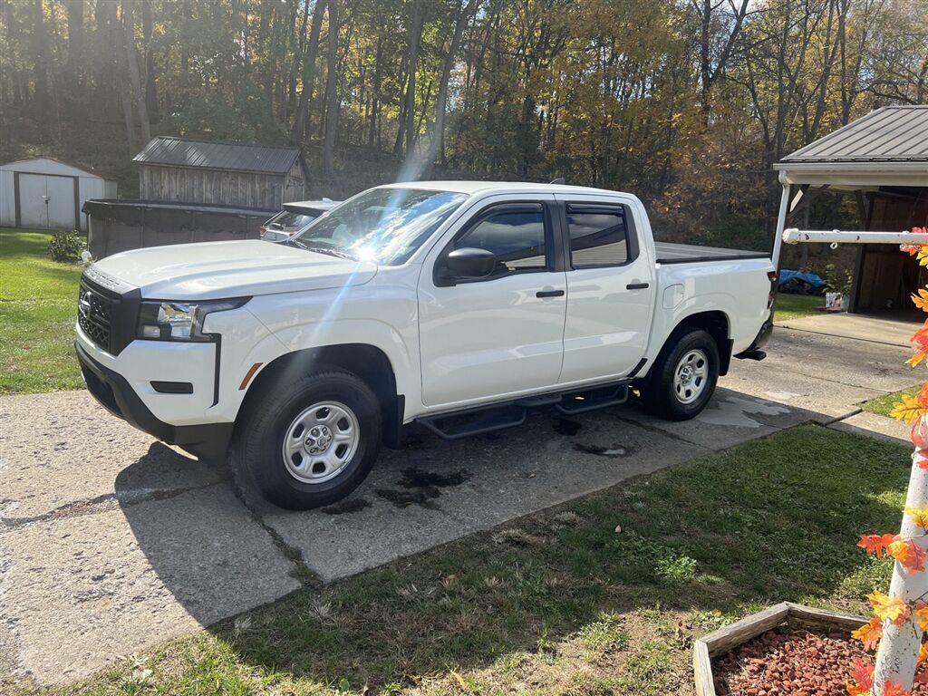 2024 Nissan FRONTIER S photo 2 of 11