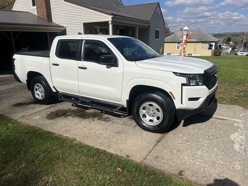 2024 Nissan FRONTIER S photo 3 of 11