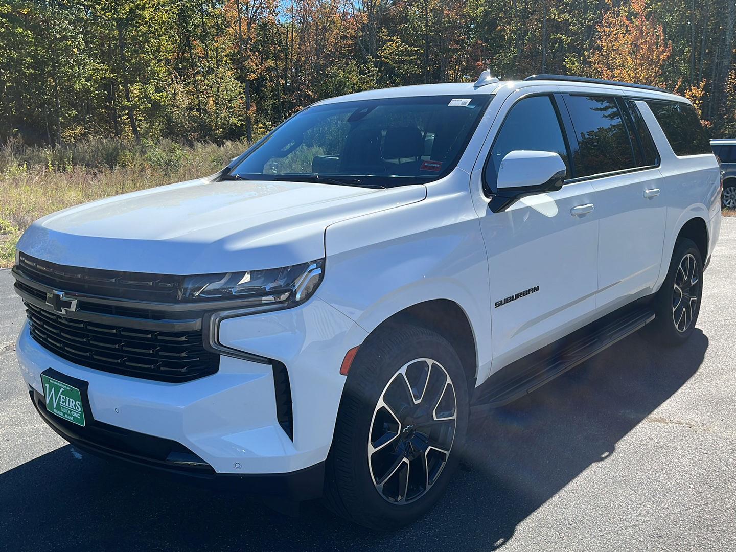 Summit White 2022 Chevrolet Suburban SUV / Crossover Four-Wheel Drive Automatic