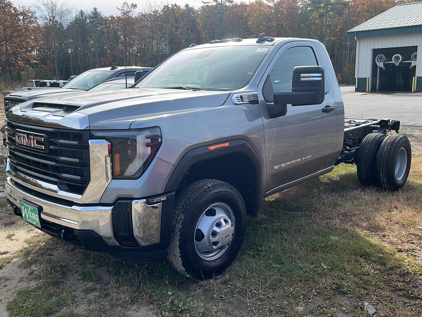 Sterling Metallic 2026 GMC Sierra 3500HD Chassis Pickup Truck Four-Wheel Drive Automatic