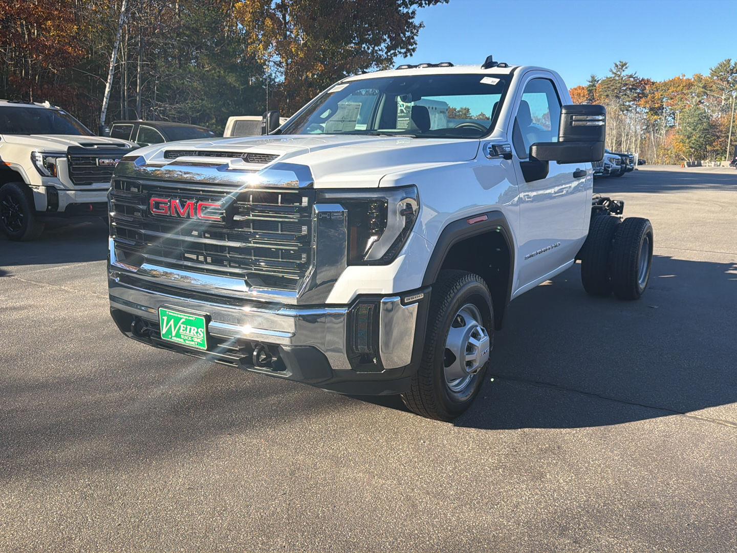 Summit White 2026 GMC Sierra 3500HD Chassis Pickup Truck Four-Wheel Drive Automatic