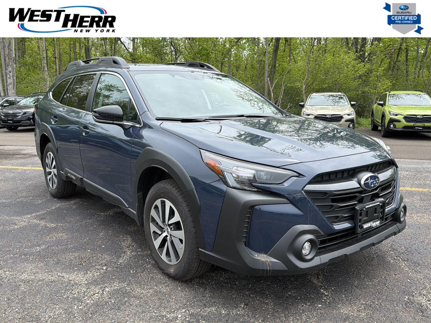 2025 Subaru Outback Premium's photo