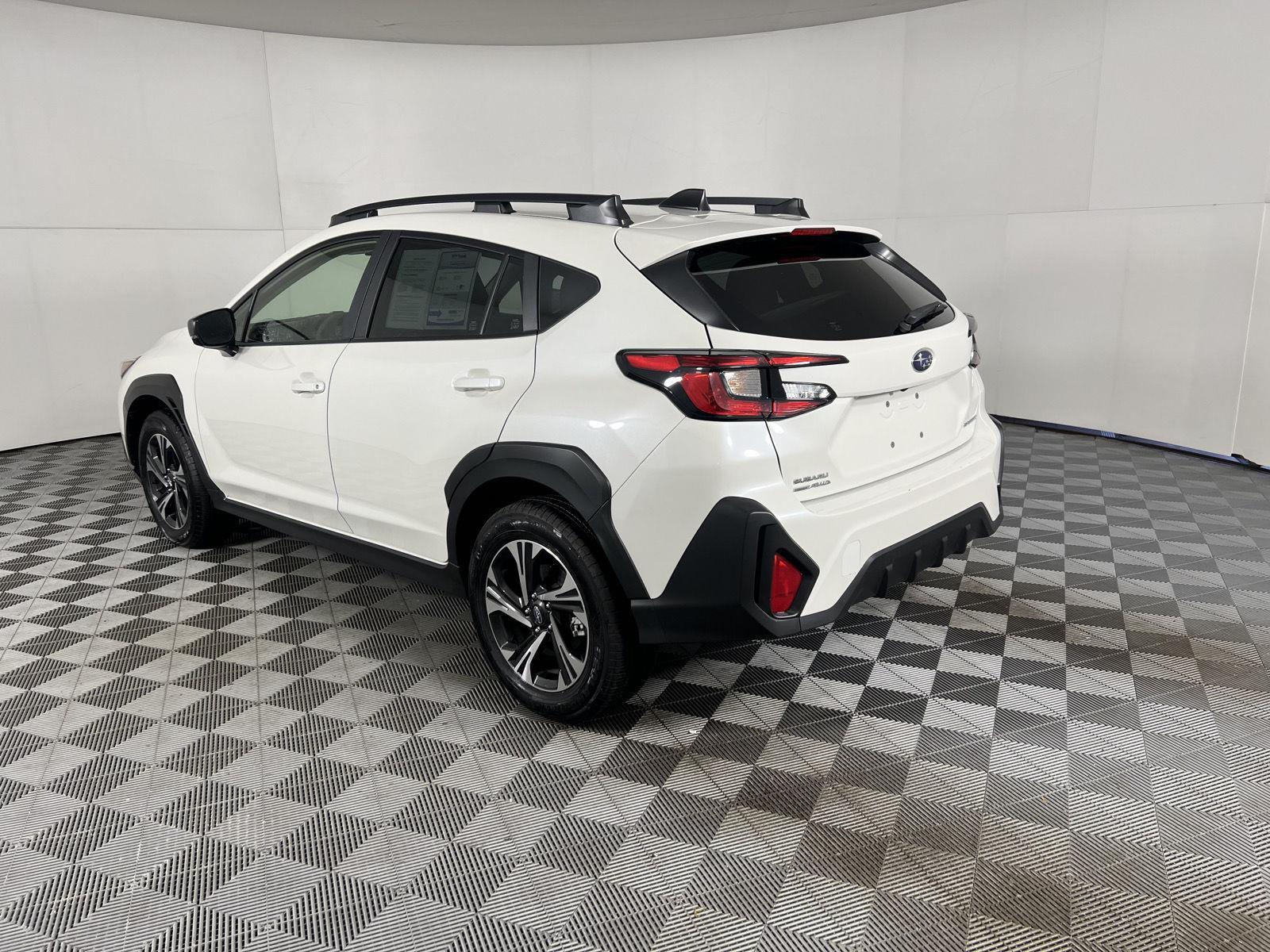 Used 2025 Crystal White Pearl Subaru Premium image 6