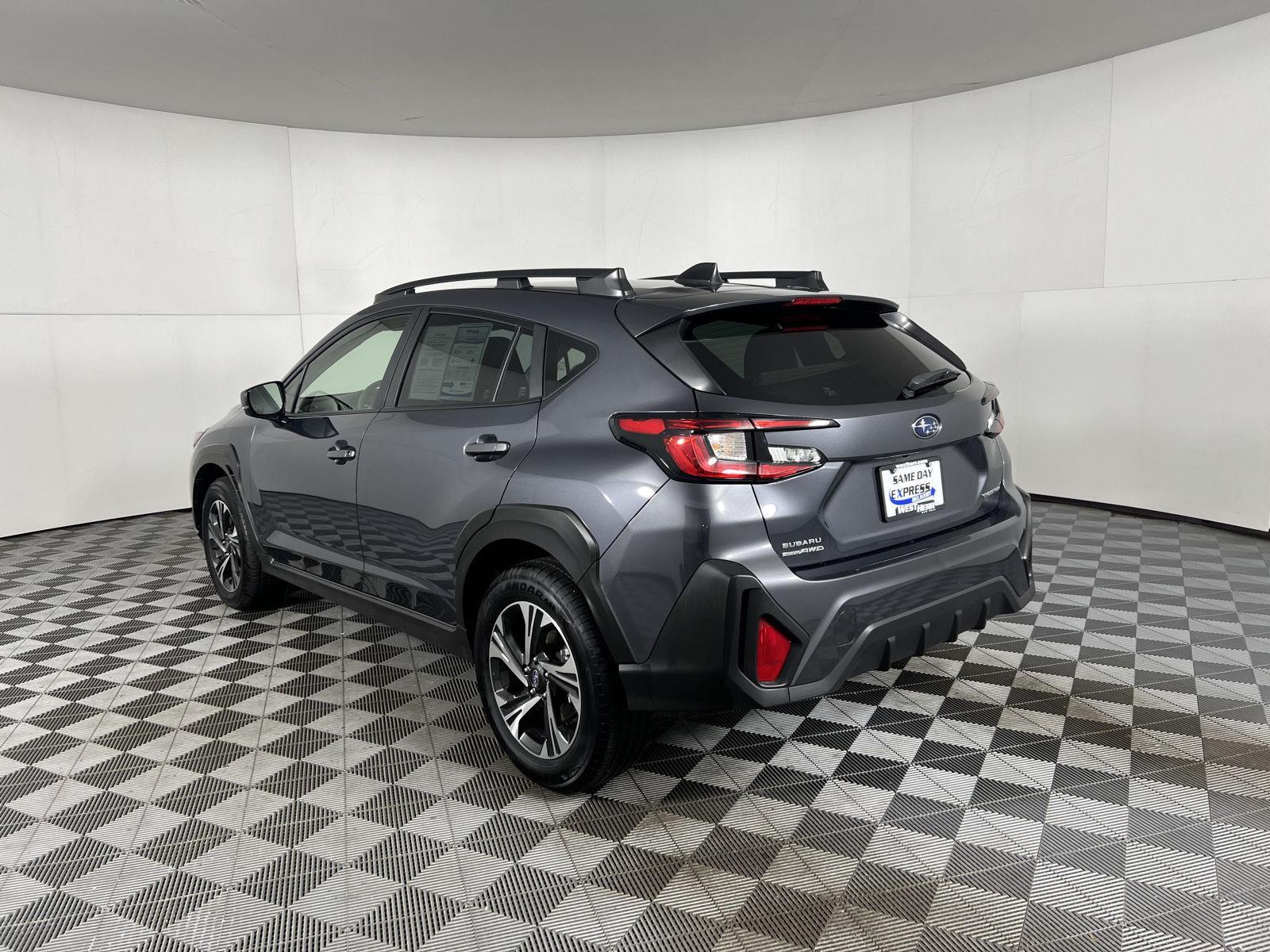 Used 2025 Magnetite Gray Metallic Subaru Premium image 7