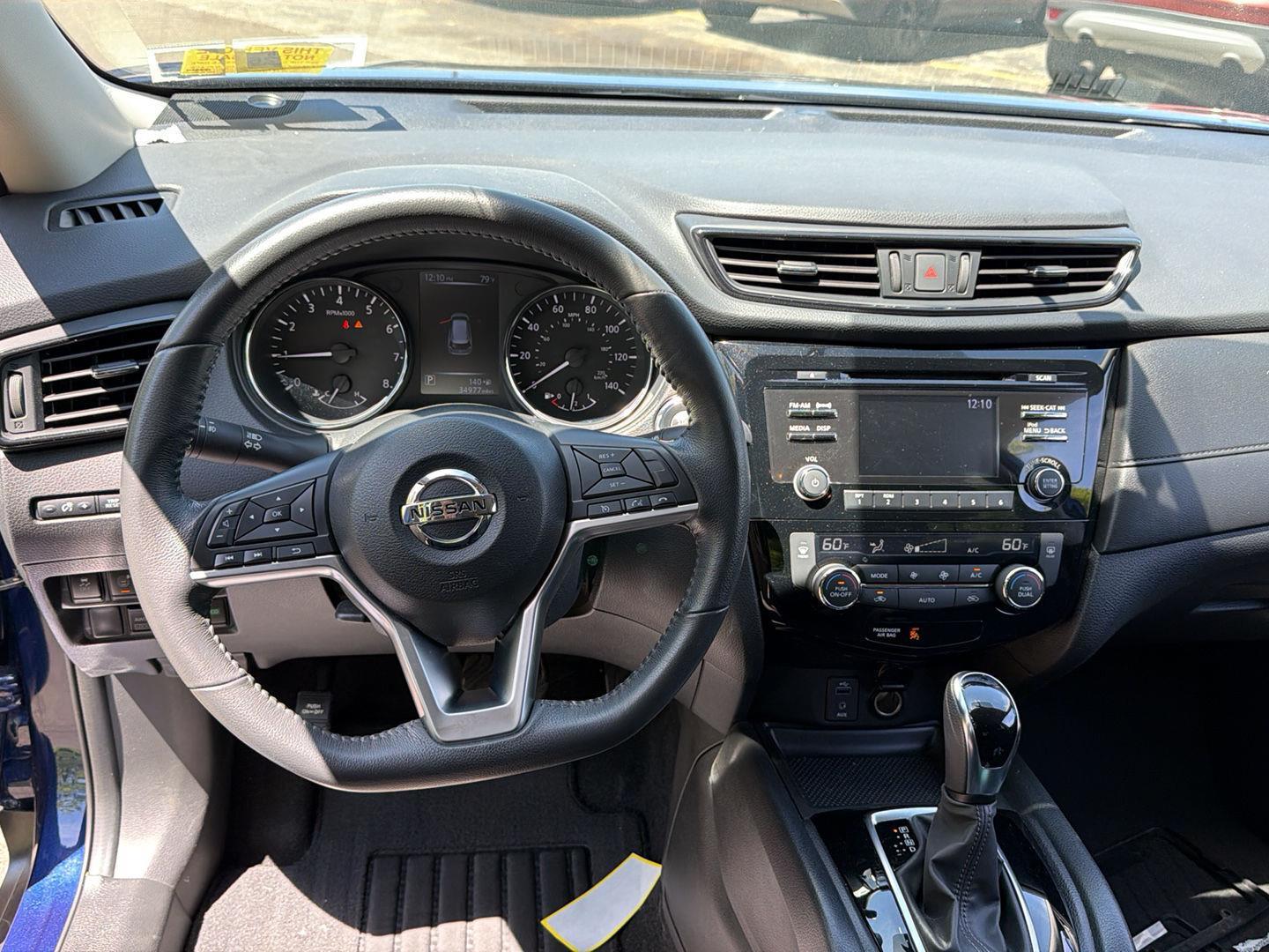 Used 2017 Caspian Blue Nissan SV image 3