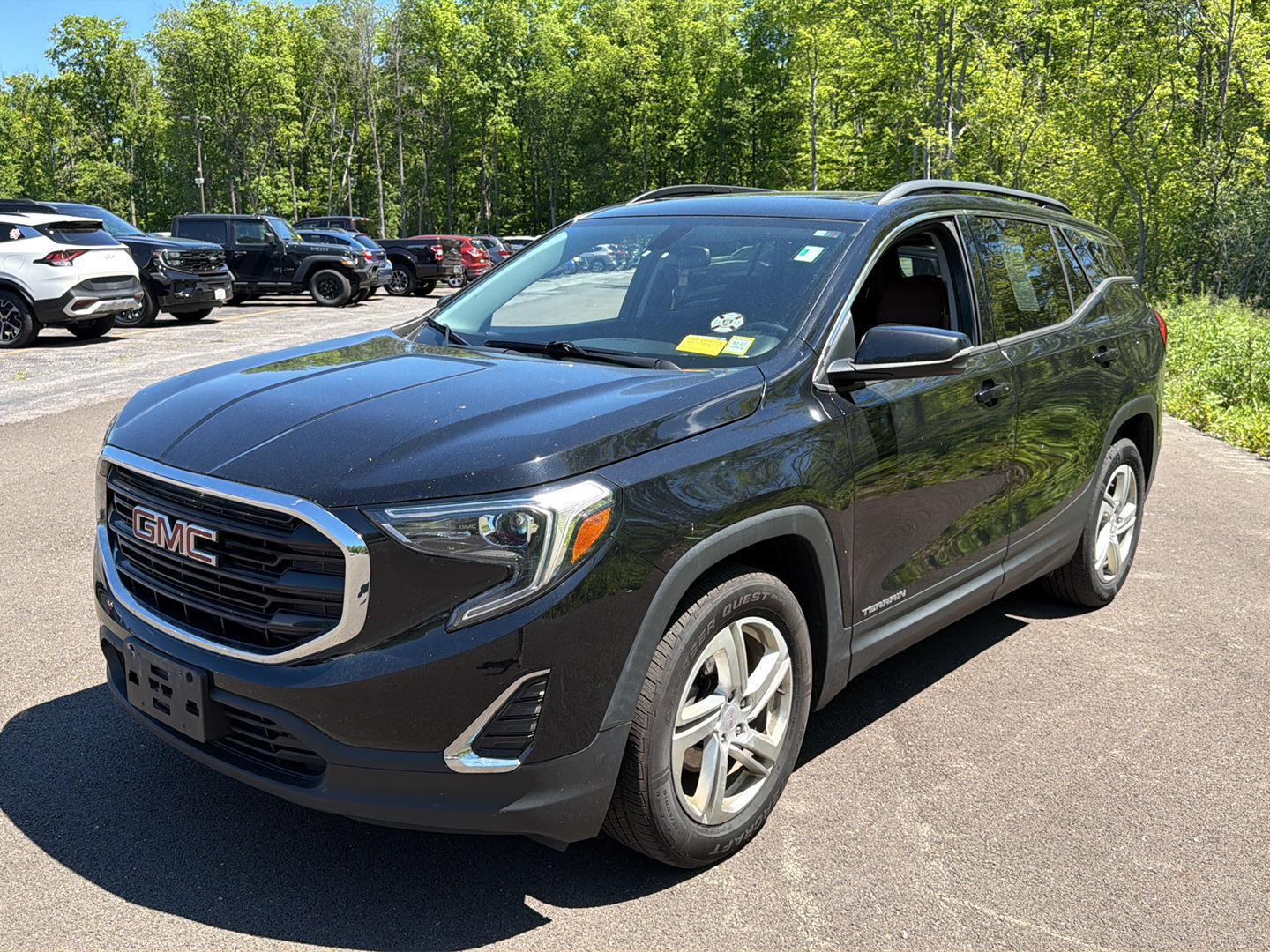 Used 2018 Ebony Twilight Metallic GMC SLE image 10