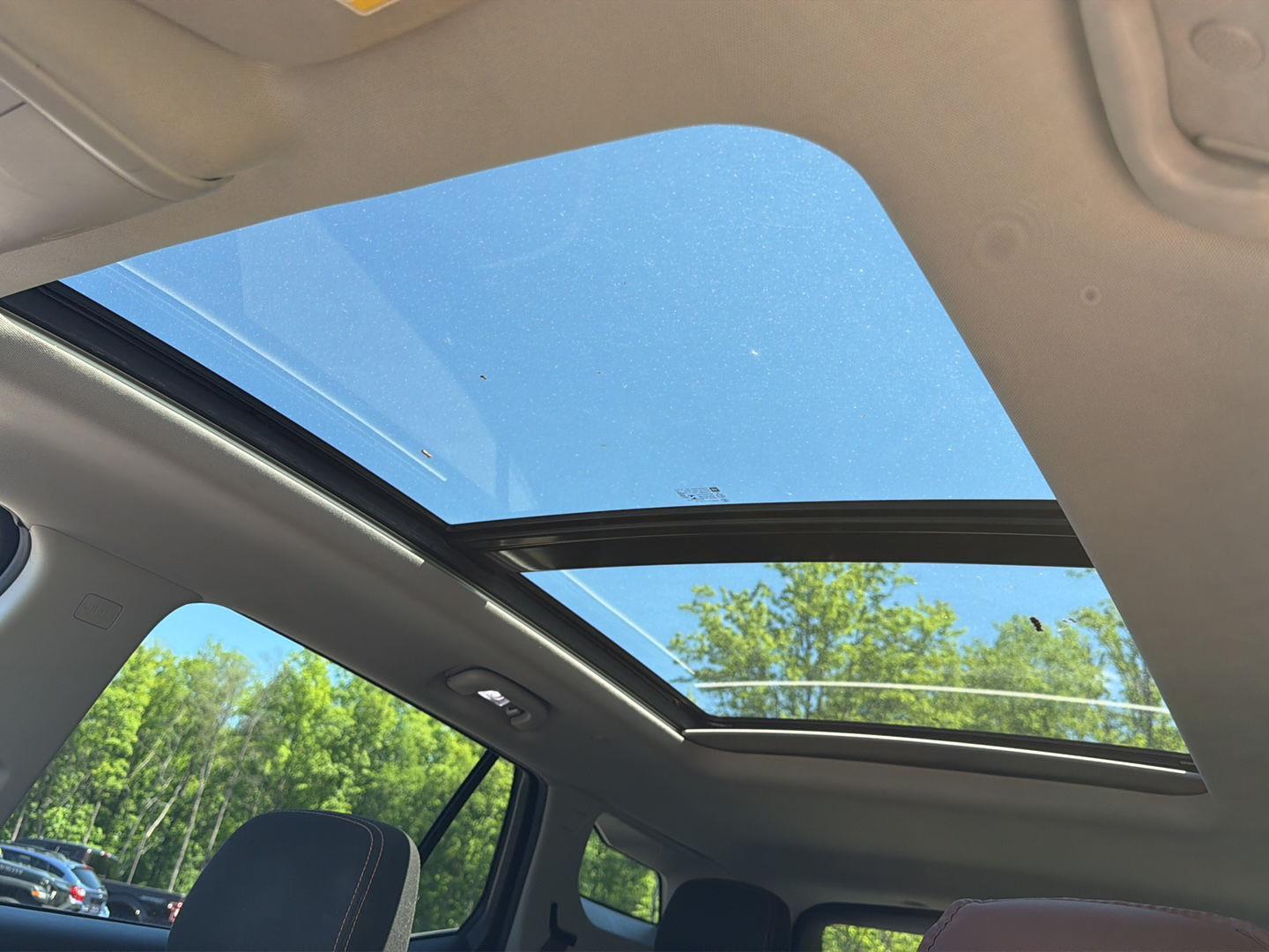 Used 2018 Ebony Twilight Metallic GMC SLE image 4