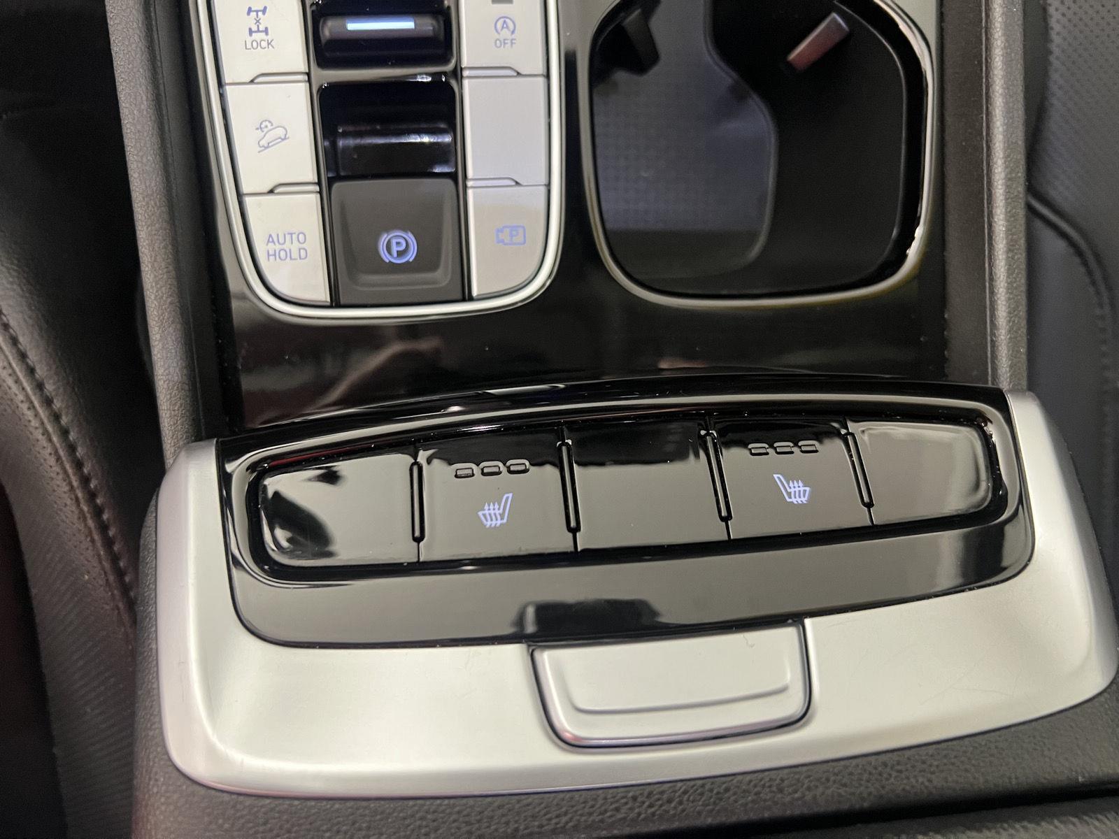 Used 2023 Shimmering Silver Hyundai SEL image 9