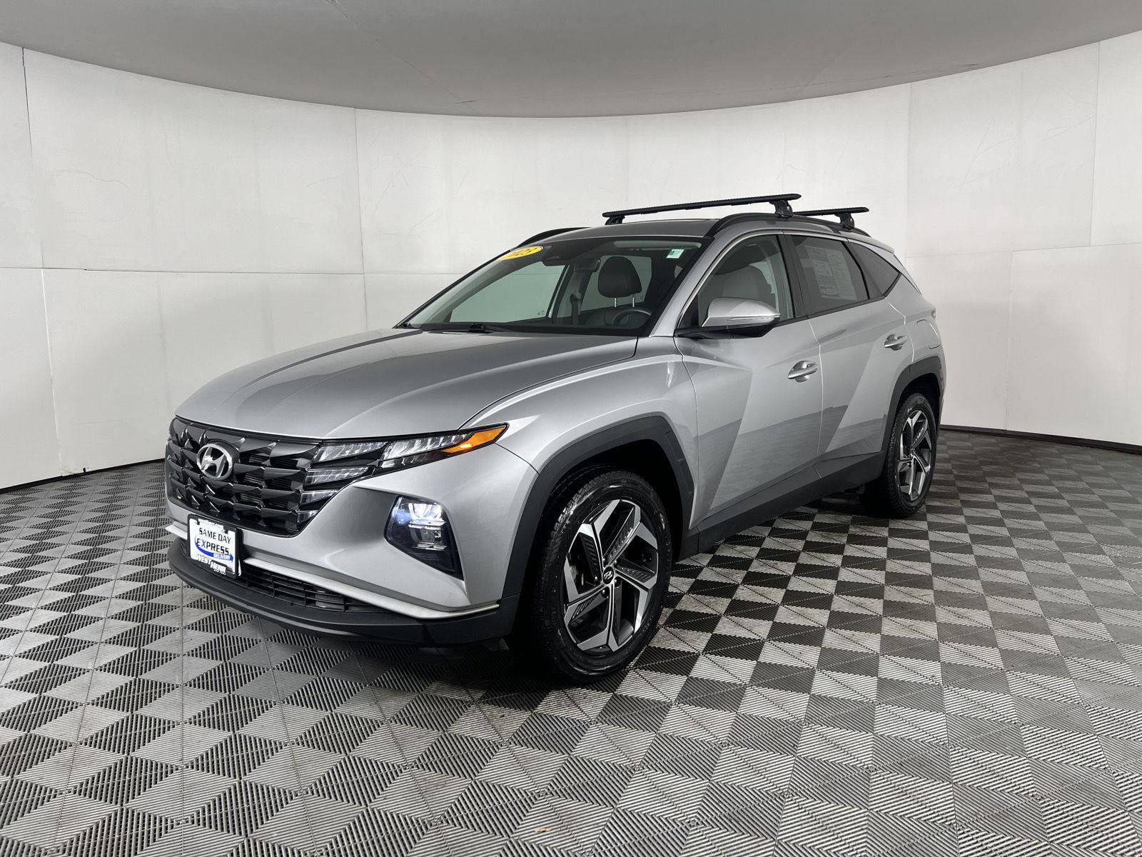Used 2023 Shimmering Silver Hyundai SEL image 19