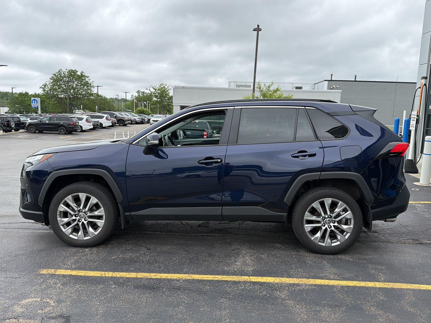 Used 2024 Blueprint Toyota XLE Premium image 6