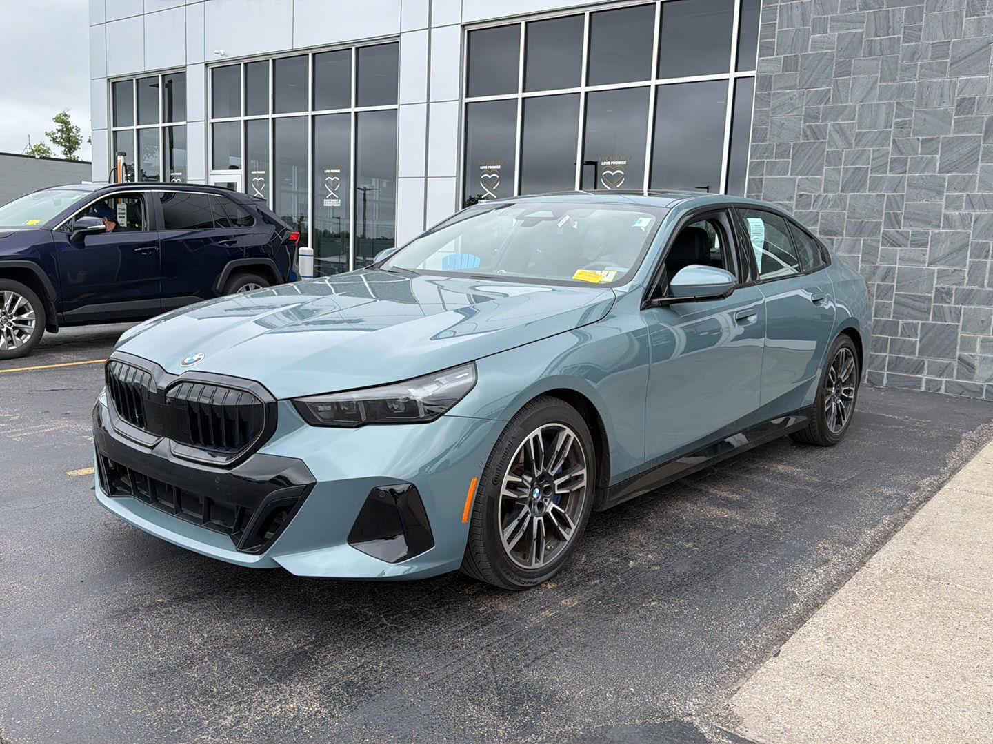 Used 2024 Cape York Green Metallic BMW 540i xDrive image 6